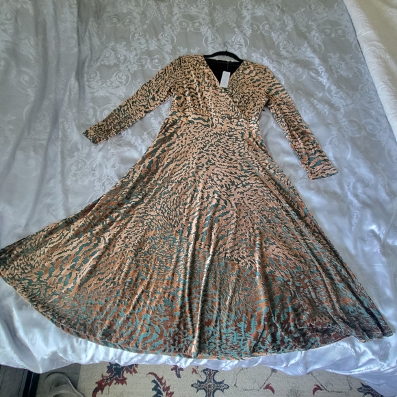 Brand New With Tag Size Medium Elegant Brown and Green Dress - Picture 2 of 12